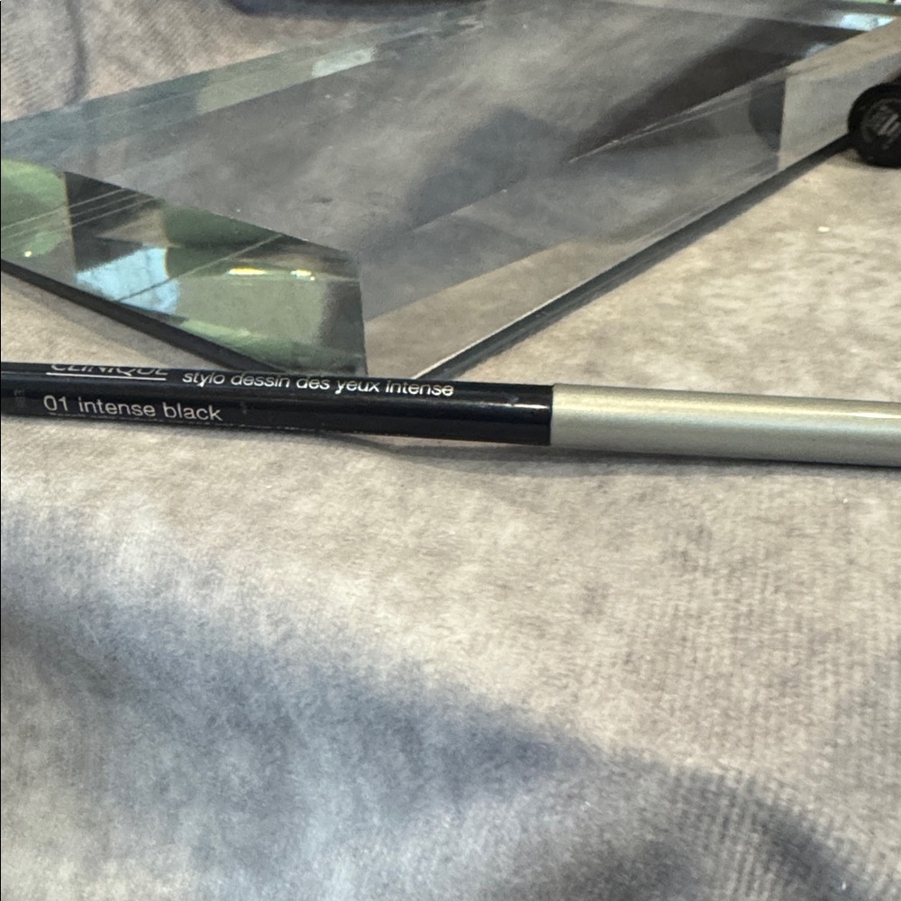 BRAND NEW 01 intense black eyeliner from Clinique - Picture 2 of 2